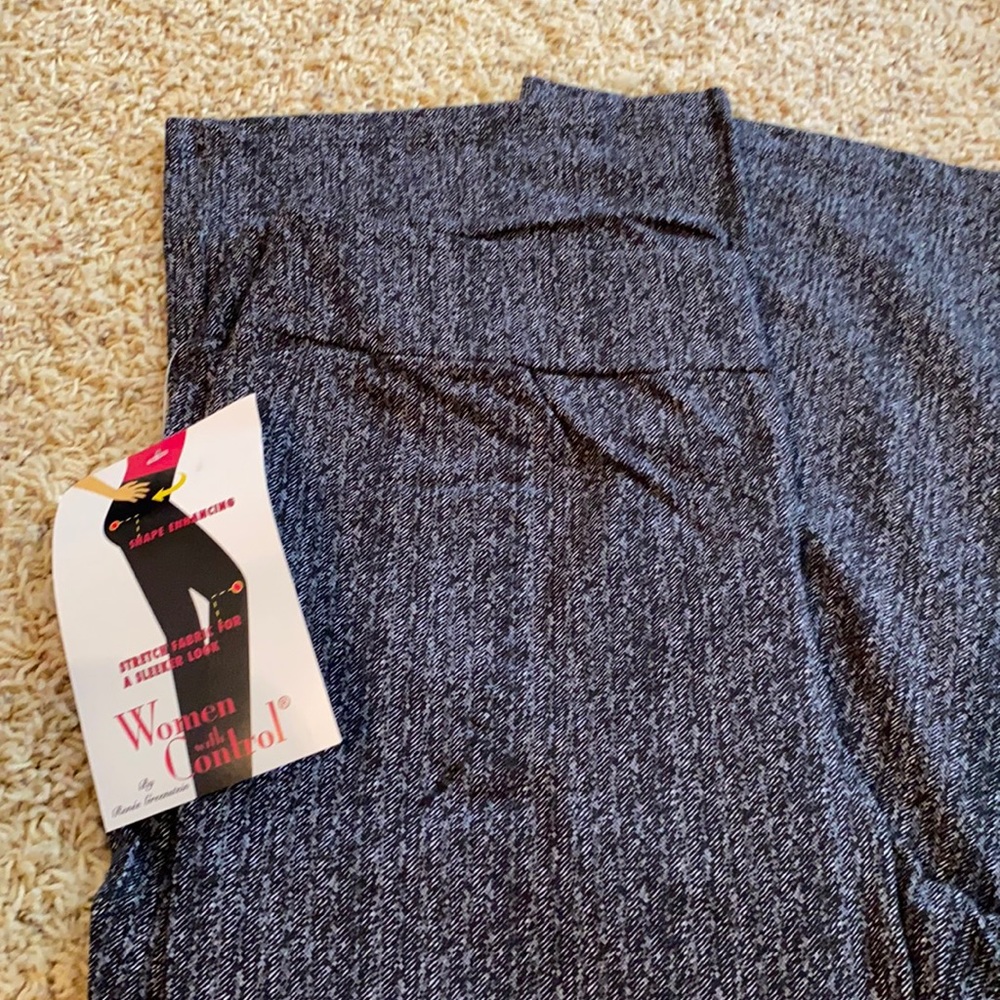 Women with Control shape enhancing tweed pants
